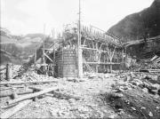 Ripresa in esterno. Cantiere di un ponte