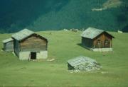 Fienili presso la malga Rodelwiese (Funes)