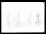 Ripresa interno. Ripresa di un oggetto di quattro figure di ceramica di vasi