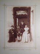 Gesellschaftsbild (Positivo) di Bresslmair, Hermann,Bresslmair, Lorenz (1901/01/07 - 1901/01/07)