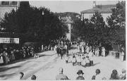 Prozession (Positivo) di Joffé, Emil (1924/08/01 - 1924/08/31)