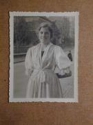 ritratto di donna (Positivo) (1935/01/01 - 1960/12/31)