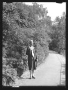 ritratto di donna (Positivo) di Ellmenreich, Albert (1931/09/01 - 1931/09/93)