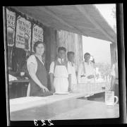 Gesellschaftsbild (Positivo) di Schöner, Josef Rudolf (1932/09/04 - 1932/09/04)