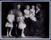 Familienbild (Positivo) (1914/01/01 - 1922/12/31)