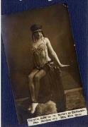 ritratto di donna (Positivo) di Senn, Martin (1919/05/01 - 1919/06/63)