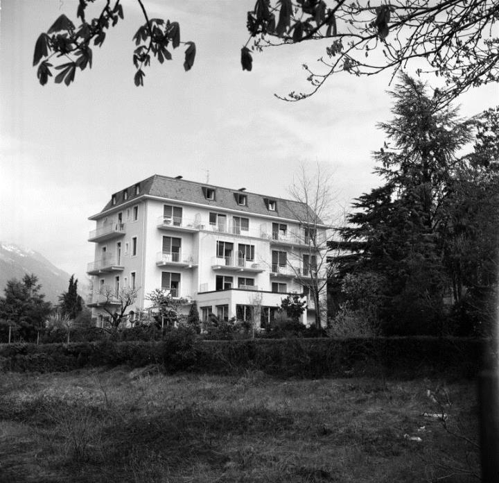 Villa Carolina (Meran) (Positivo) di Foto Hermann Frass, Bozen,Hermann Frass (1950/01/01 - 1970/12/31)