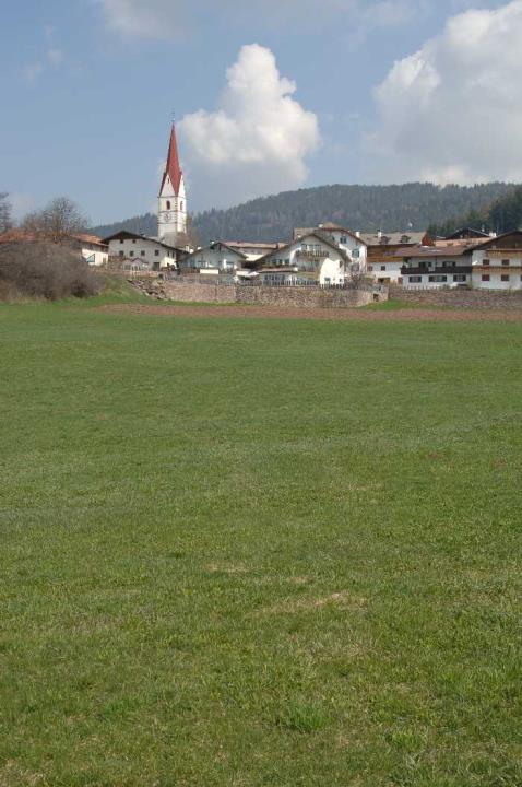 Pfarrkirche zum Hl. Nikolaus und Hl. Martin in Vöran (Positivo) di de Vries, Gideon (2006/04/21 - 2006/04/21) <br>Diritti: Amt für Film und Medien, Autonome Provinz Bozen-Südtirol